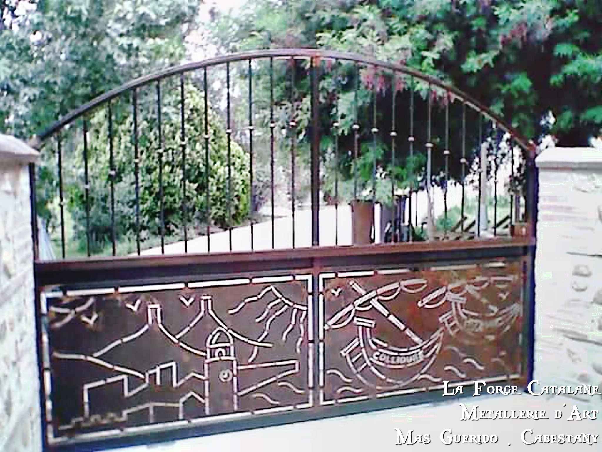 Portail tole decoupe plasma motif personnalise collioure   forge catalane.jpg